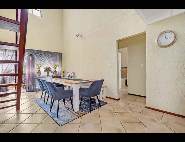 2 BEDROOM PROPERTY TO RENT IN SUNNINGHILL